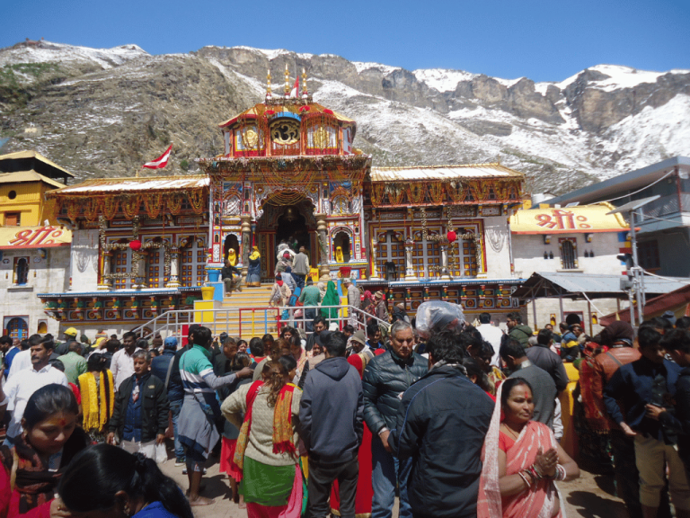 badrinath-kedarnath-yatra-by-helicopter-same-day-03